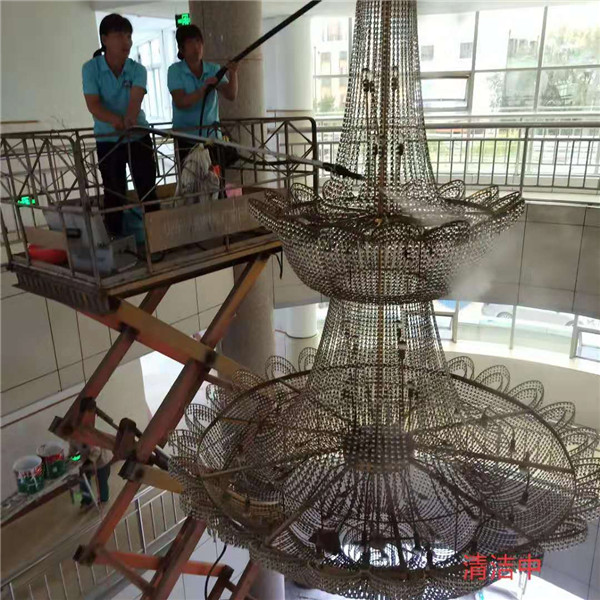 燈具清潔